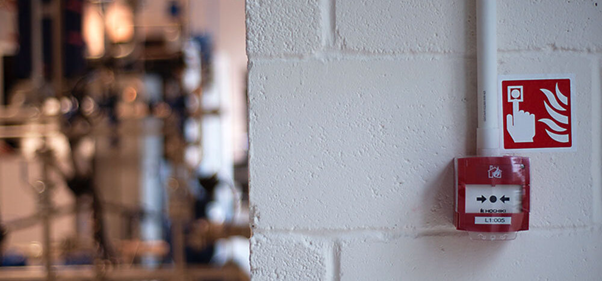 What is a fire alarm for Deaf and hard of hearing people?